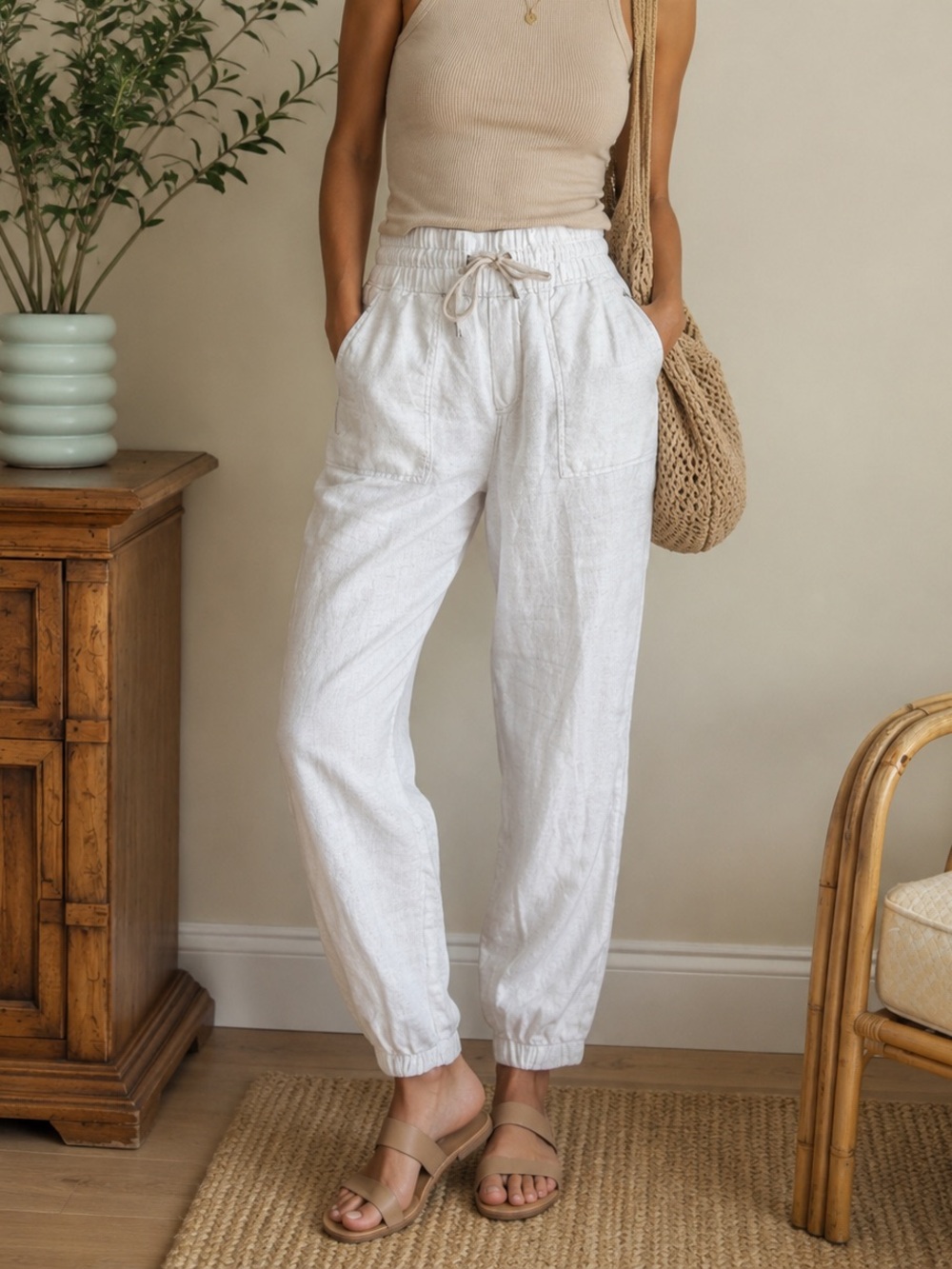 Athleta Linen Jogger Pants
Size 6 | Light Oatmeal / Natural Linen Blend